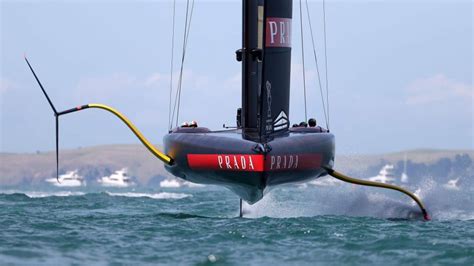 Perché Luna Rossa vola sull'acqua: come funzionano le barche .